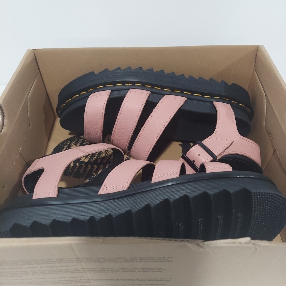 Dr. Martens Blaire Women's Size 9 Classic Leather Platform Sandals B MISSING LID - Picture 2 of 8